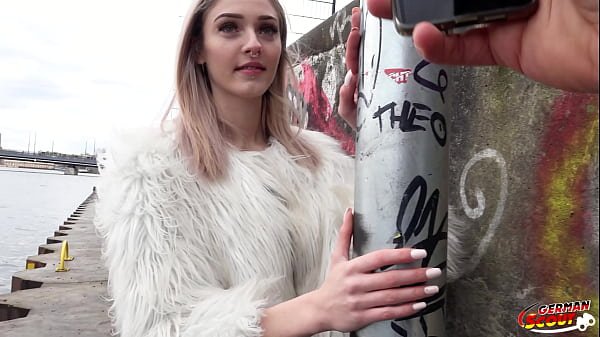 Schlanke deutsche Becky California: Erstes Mal Porn Casting bei Pick Up in Berlin, German Reality Porn
